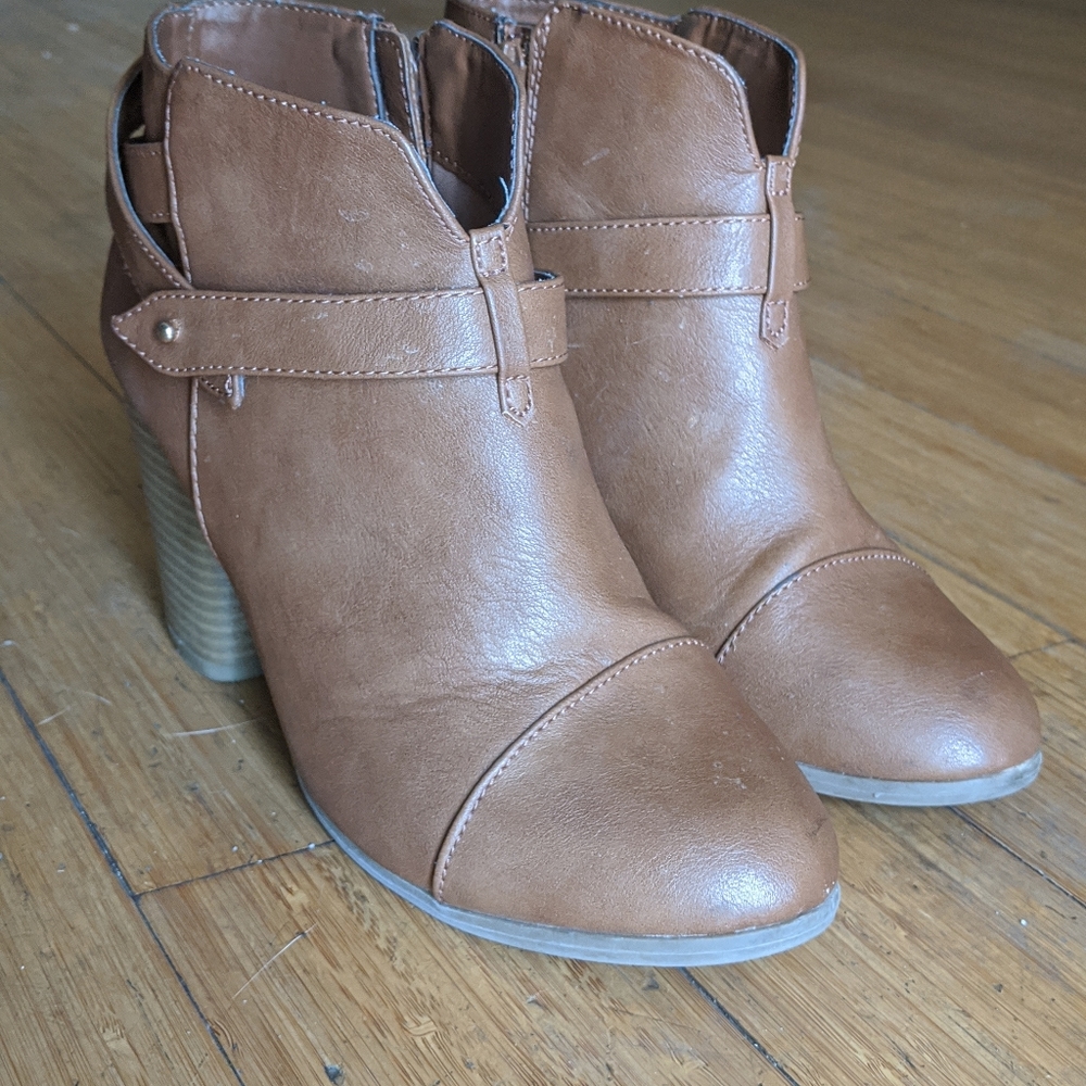 LC Lauren Conrad Heeled Booties
